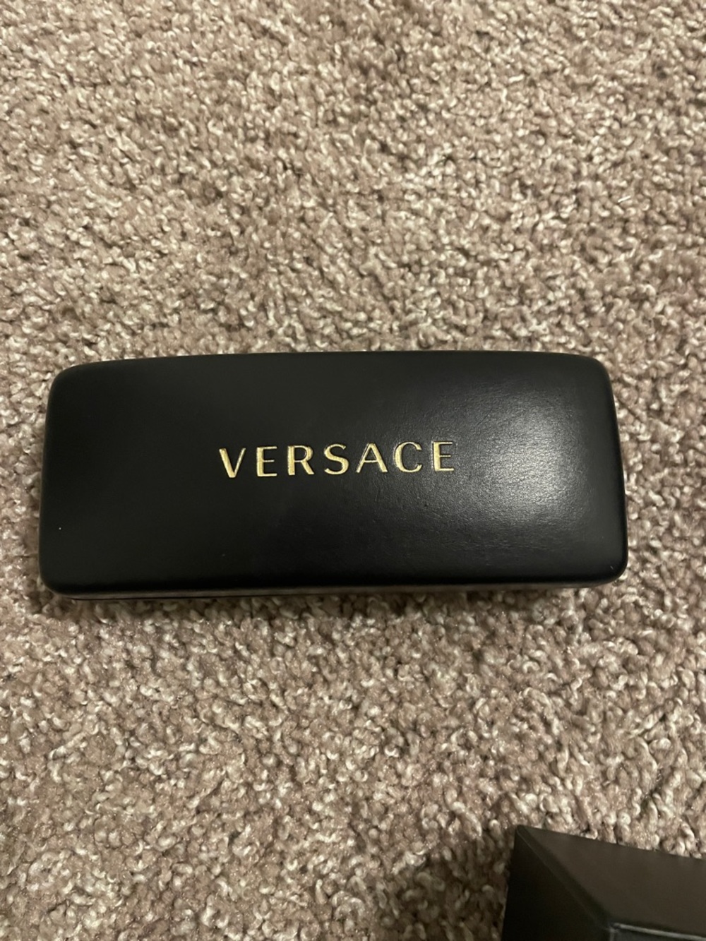 Versace sunglass case - Picture 4 of 6